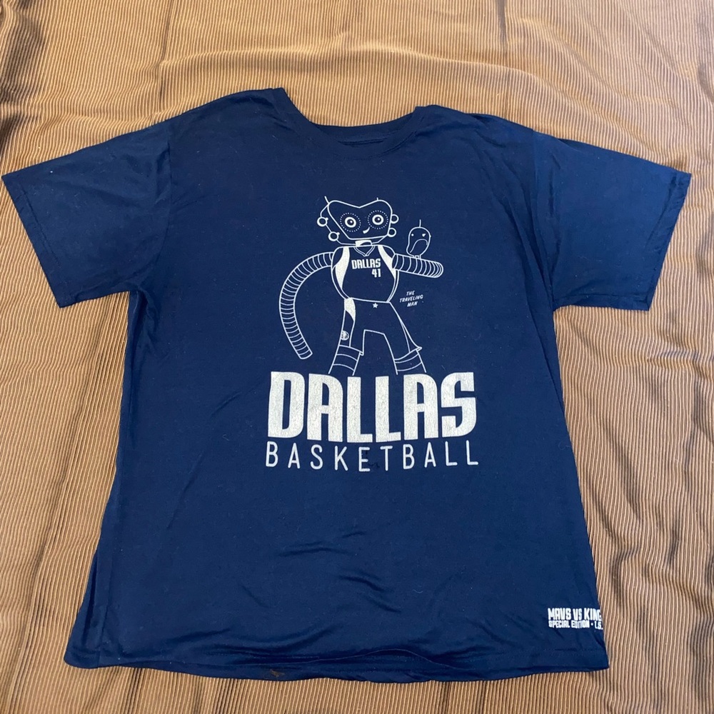 Limited Edition Dallas Mavericks T-Shirt XL